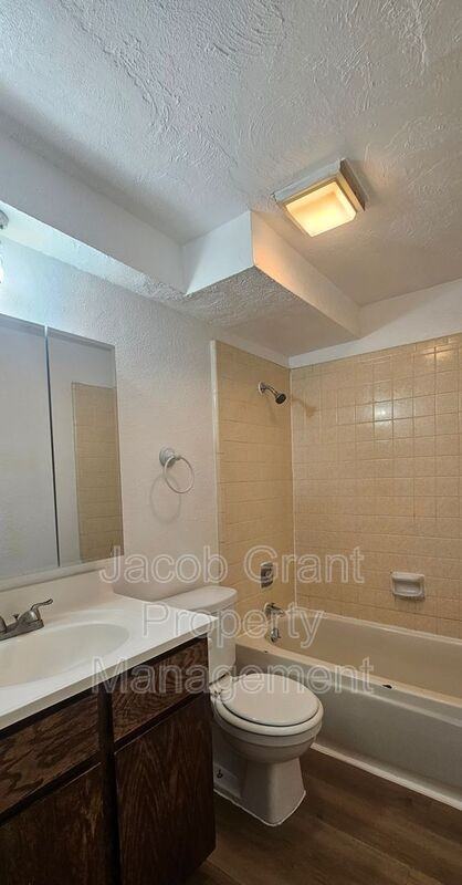 1345 Paul St #3 - Photo 7 of 8