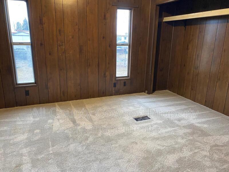 954 N Mccue St #34 - Photo 3 of 7