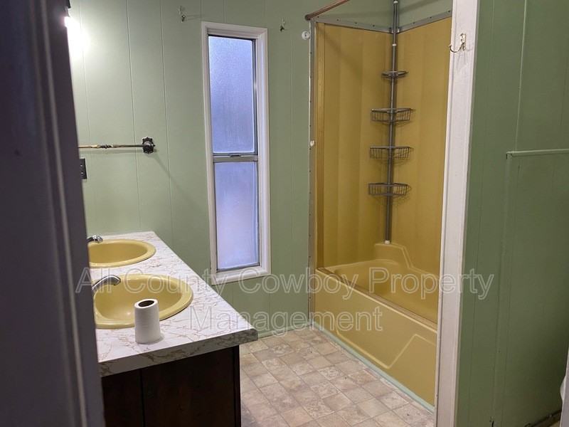 954 N Mccue St #34 - Photo 6 of 7