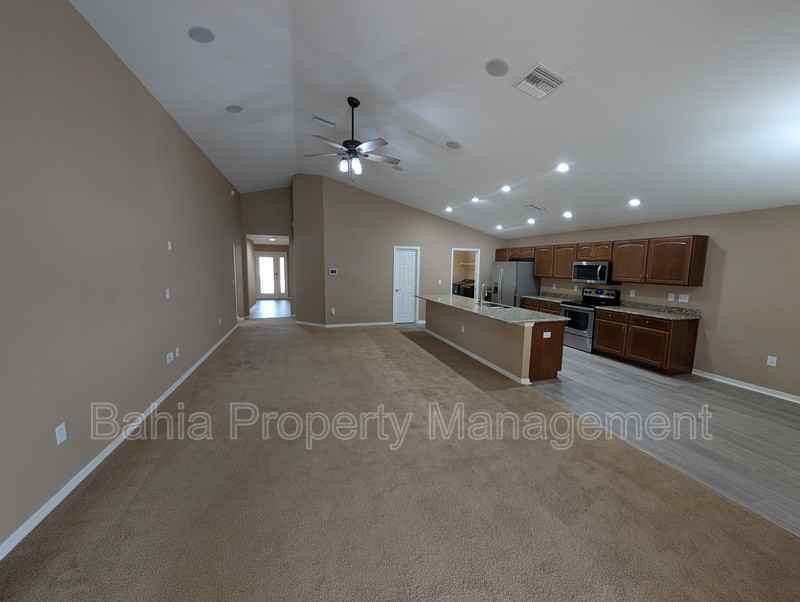 722 Vineyard Reserve Ct - Photo 4 of 22