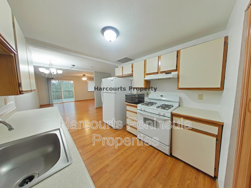 3807 Maple Ave - Photo 6 of 13