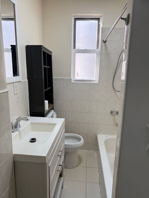 680 E 223rd St - Photo 5 of 8