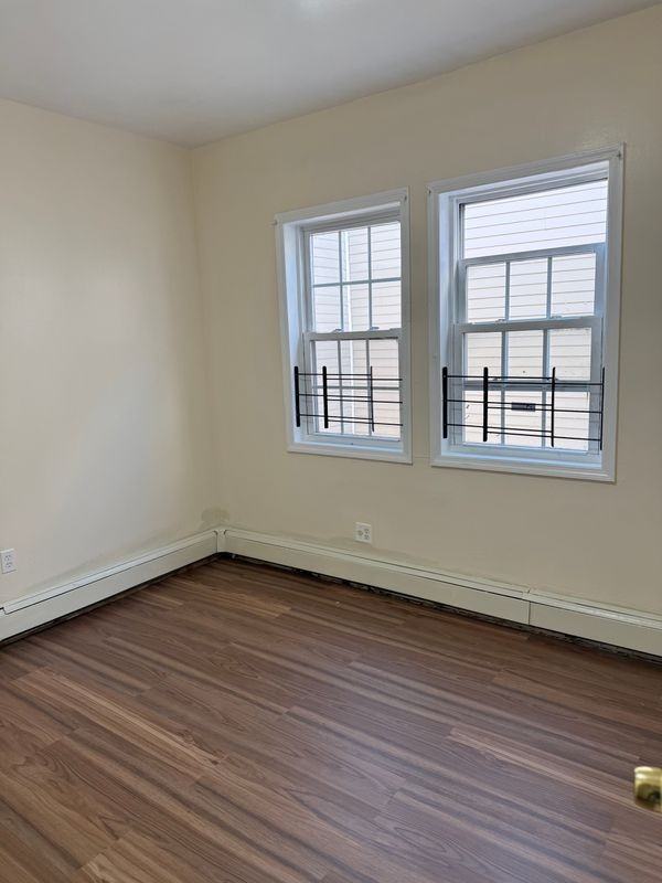 680 E 223rd St - Photo 7 of 8