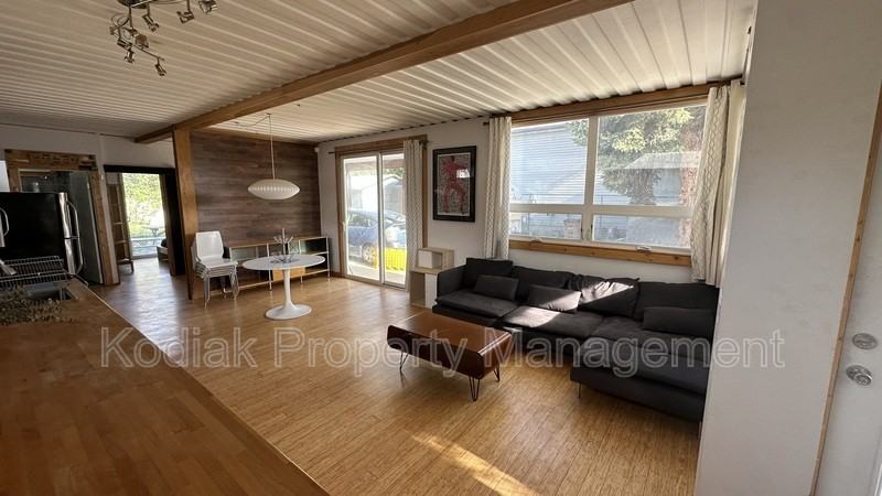 1511 Sw - Photo 5 of 14