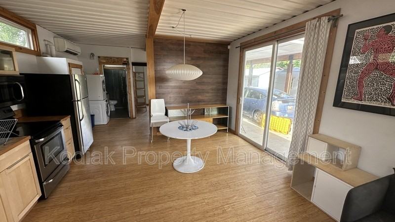 1511 Sw - Photo 7 of 14