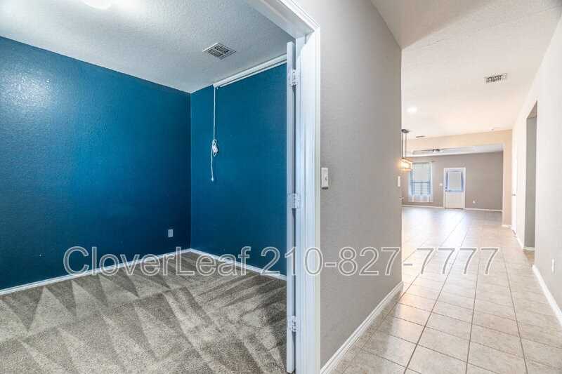 9528 Madison Crk - Photo 6 of 34