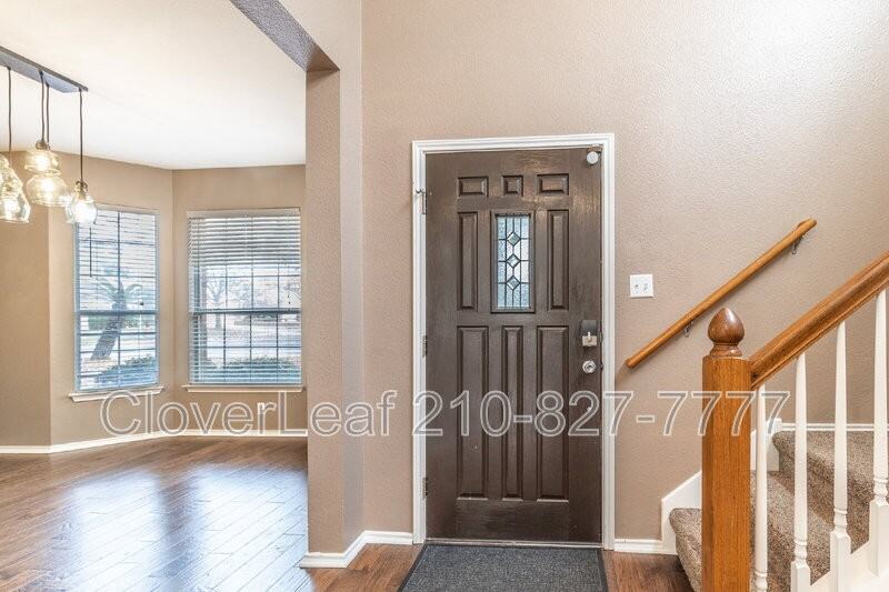 3347 Stallion Crk - Photo 5 of 43