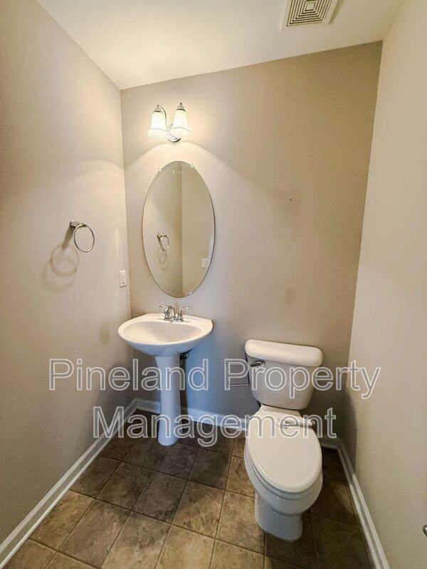 164 Ladden Ln - Photo 4 of 22