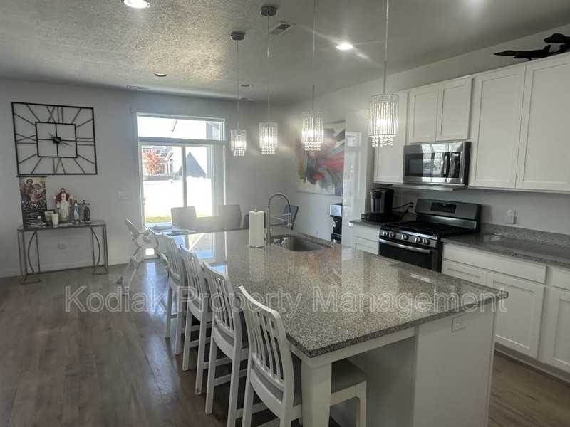 3656 S Kite St - Photo 5 of 28