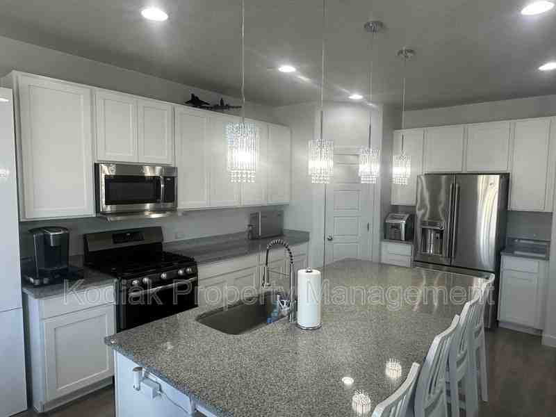 3656 S Kite St - Photo 6 of 28