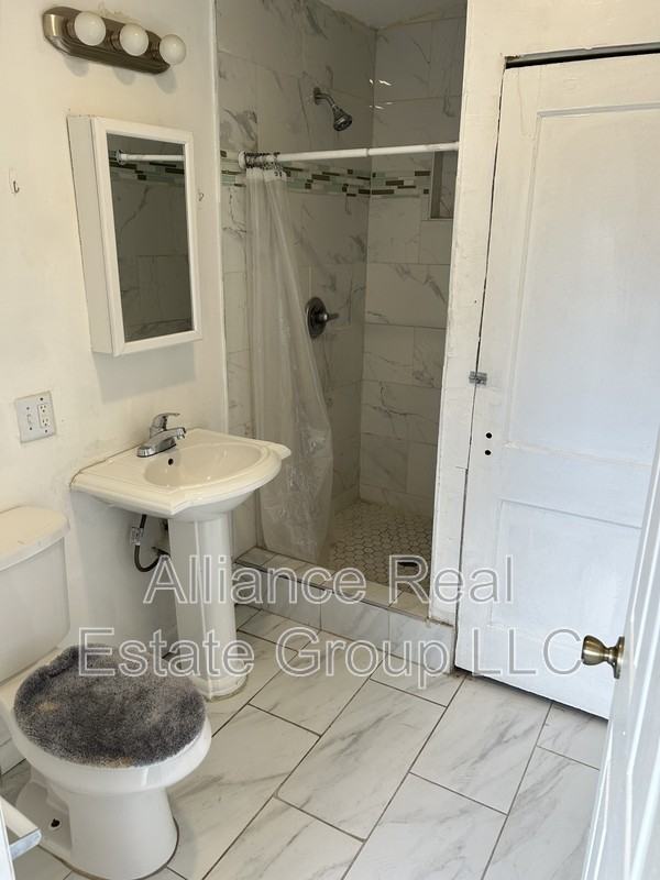 2110 S Sherman St - Photo 7 of 10