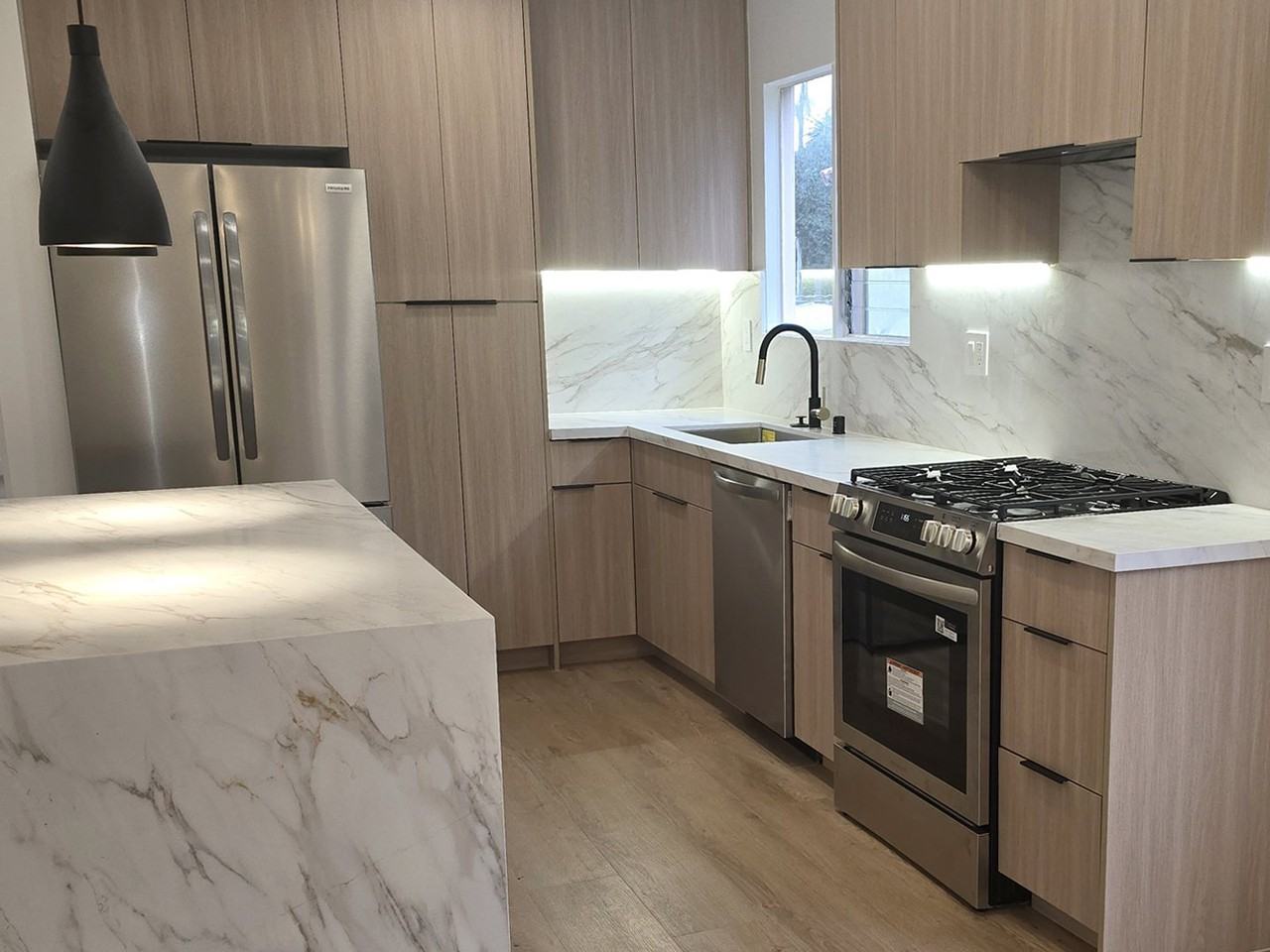 The Biarritz Apartments - Photo 4 of 28