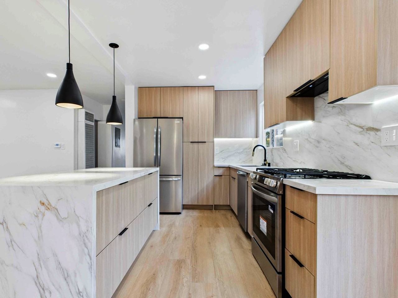 The Biarritz Apartments - Photo 5 of 28