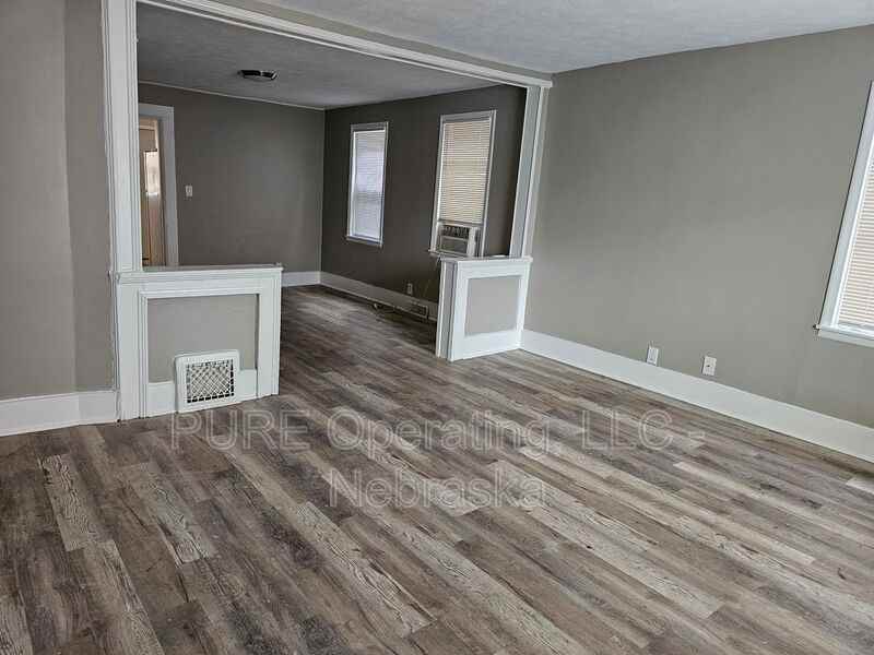 1115 William St #1 - Photo 2 of 33