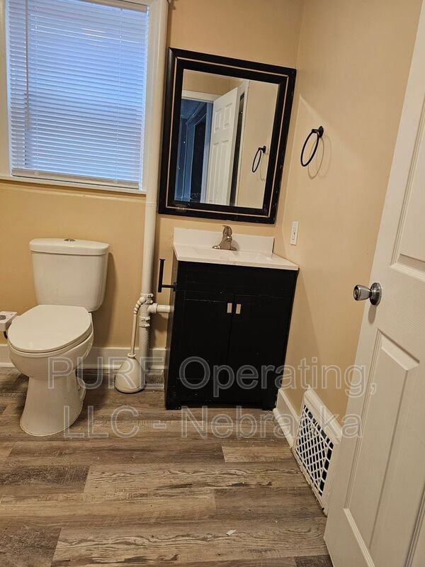 1115 William St #1 - Photo 4 of 33