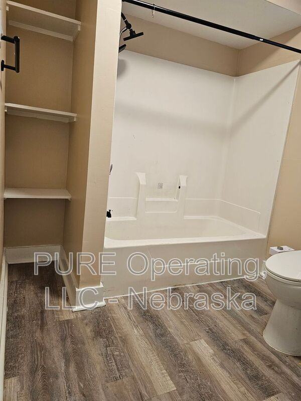 1115 William St #1 - Photo 5 of 33