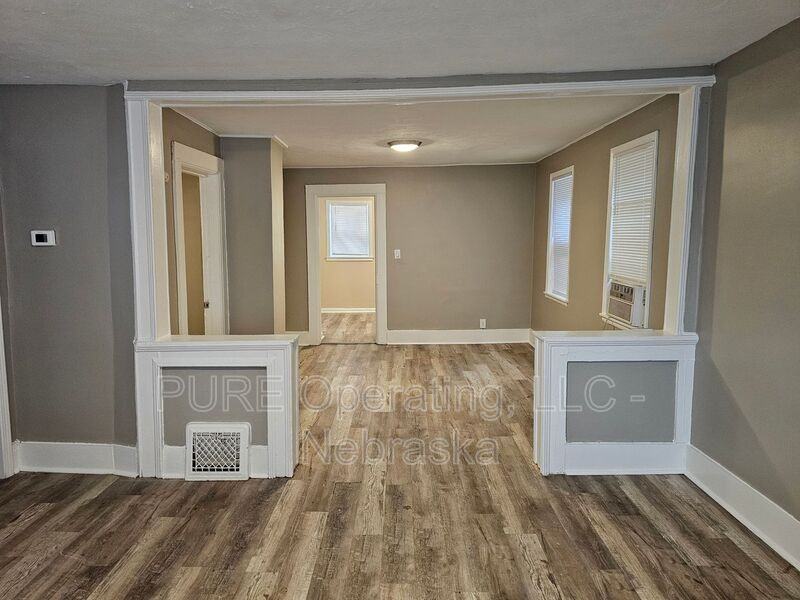 1115 William St #1 - Photo 6 of 33