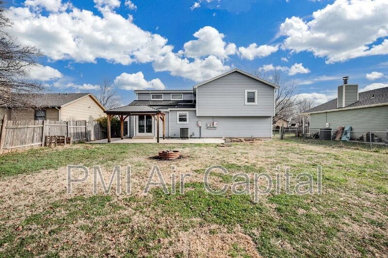 4043 S Boyd St - Photo 2 of 12