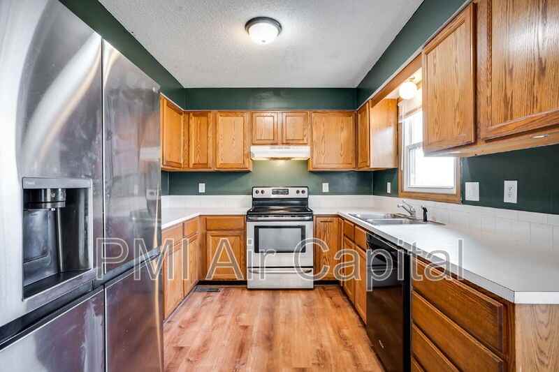 4043 S Boyd St - Photo 6 of 12