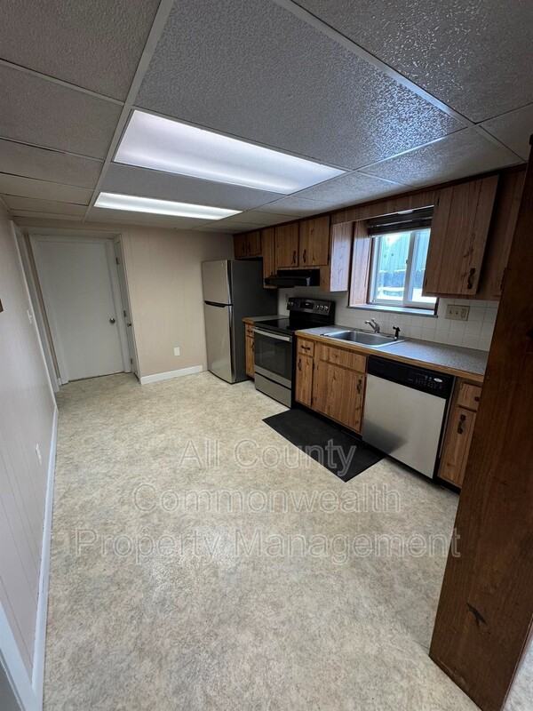 55 Jefferson St #E - Photo 3 of 8