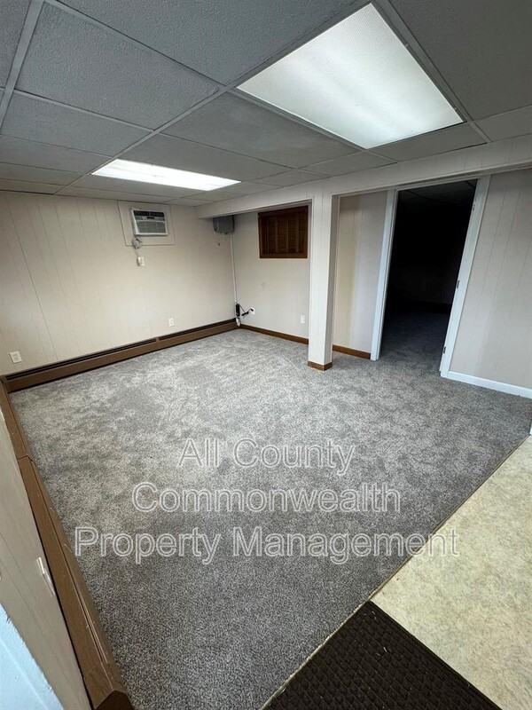 55 Jefferson St #E - Photo 6 of 8