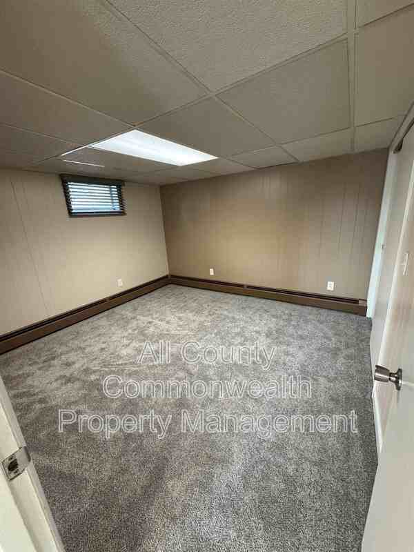 55 Jefferson St #E - Photo 7 of 8