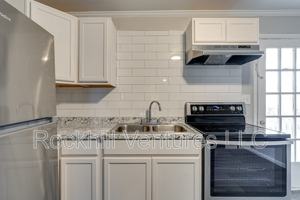 featured image of 207 Napier St #2