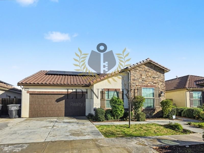 1132 S Simon St - Photo 2 of 19