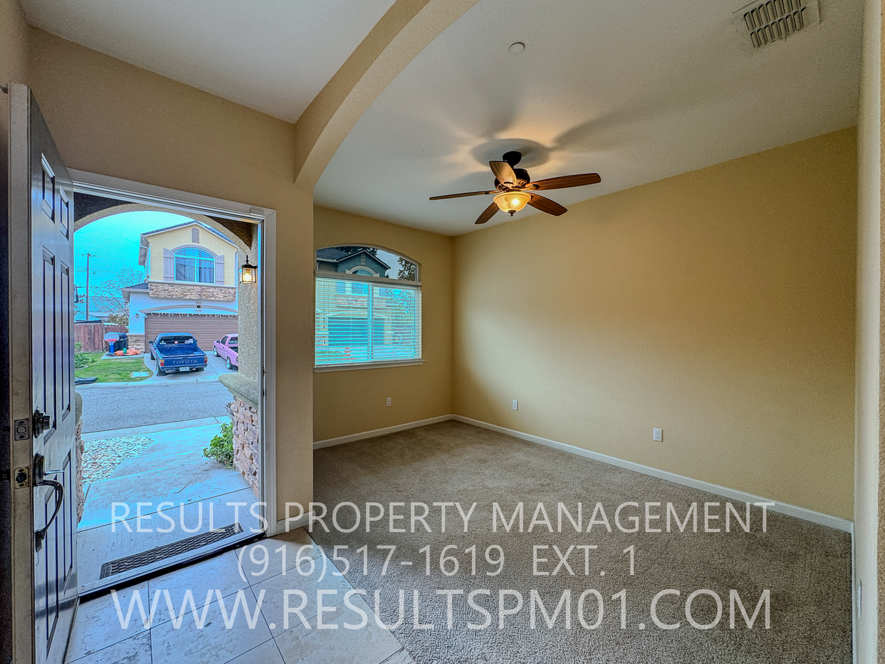 9121 Echo Point Pl - Photo 3 of 20