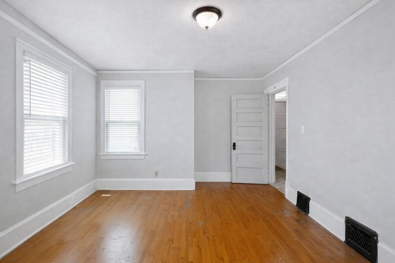 346 Cleveland Ave N - Photo 7 of 20