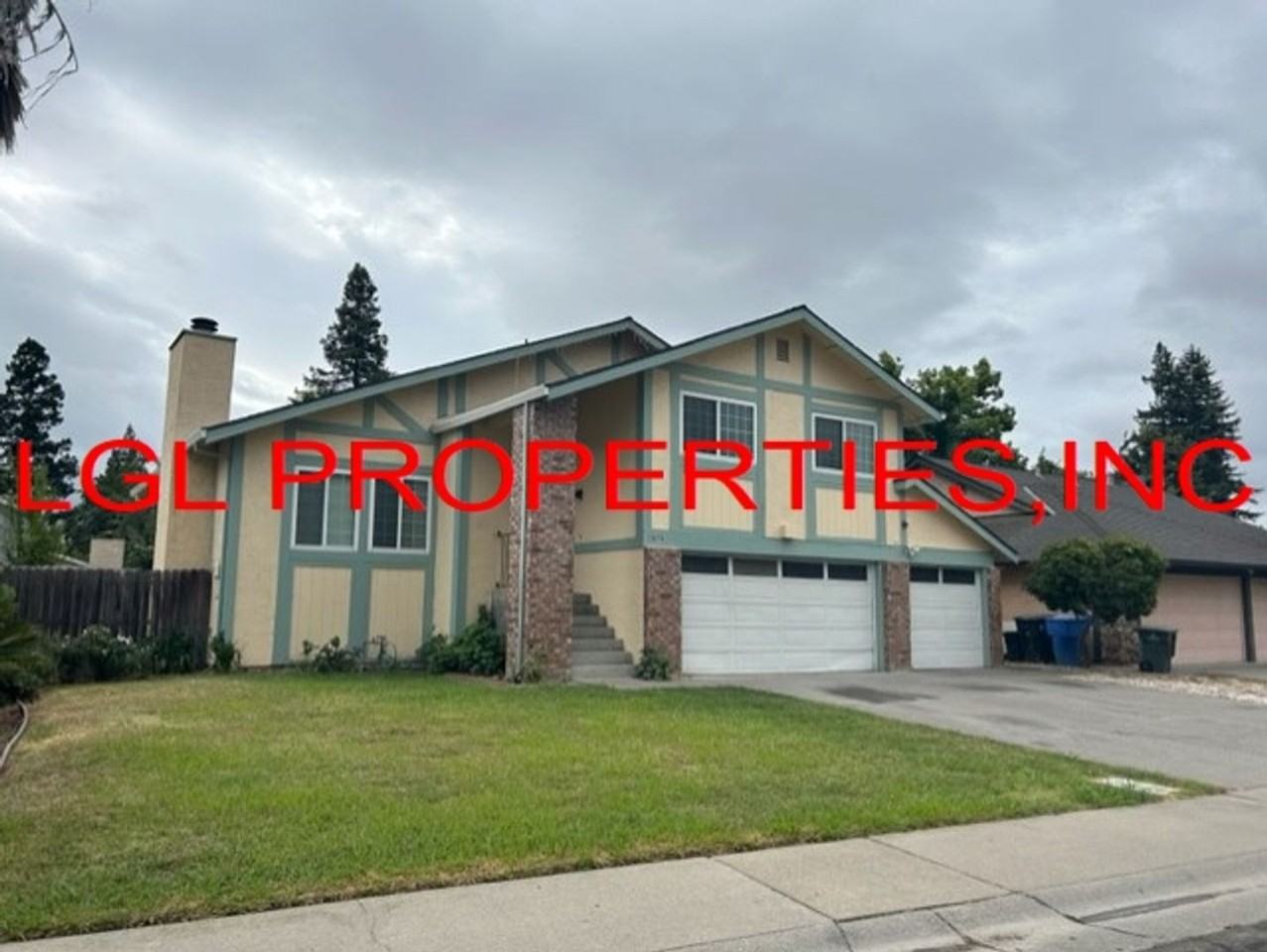 1470 Pebblewood Dr - Photo 2 of 42