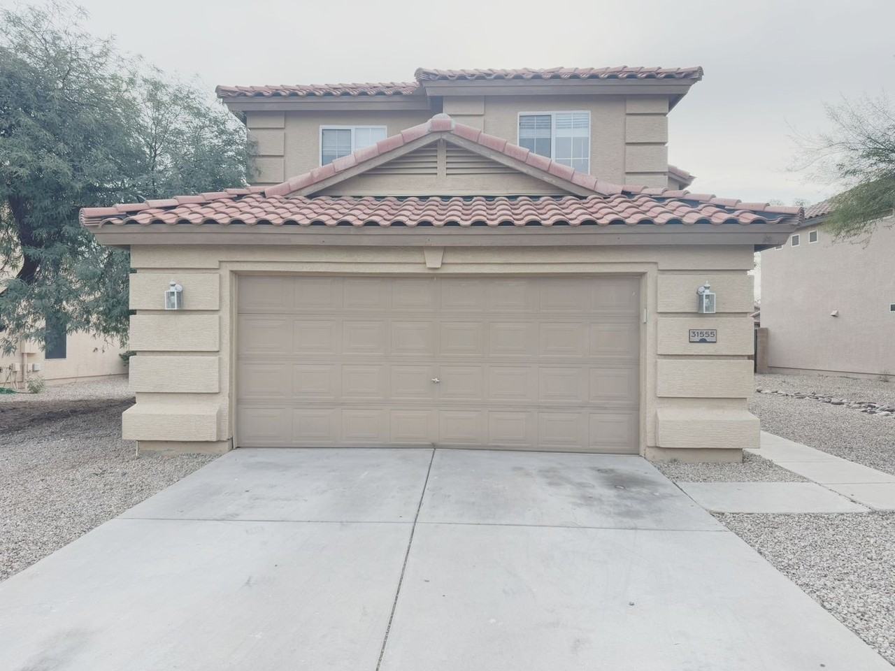 31555 N Cactus Dr - Photo 2 of 43