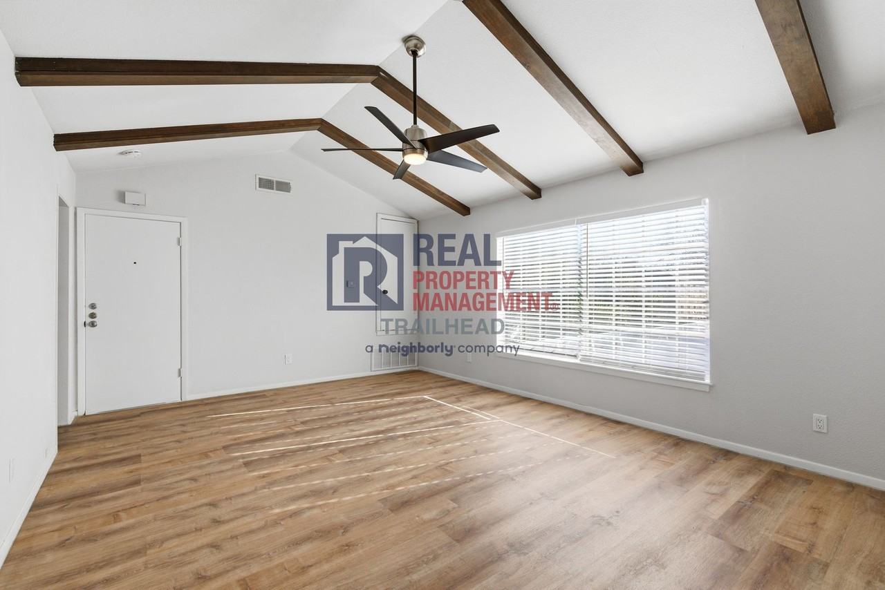 3562 W 4th St #W - Photo 7 of 24