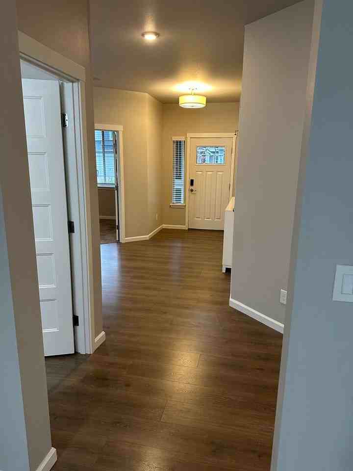 16302 9th Ave E - Photo 3 of 27