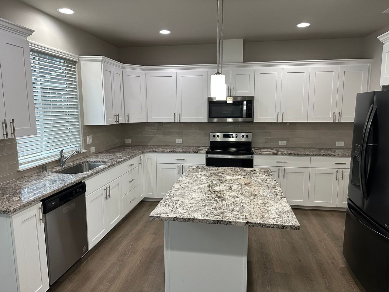 16302 9th Ave E - Photo 6 of 27