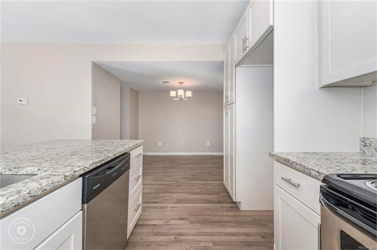 12536 Forest Dr - Photo 3 of 17