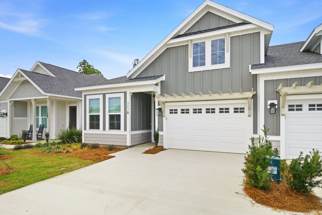 323 Suwannee Dr - Photo 2 of 42