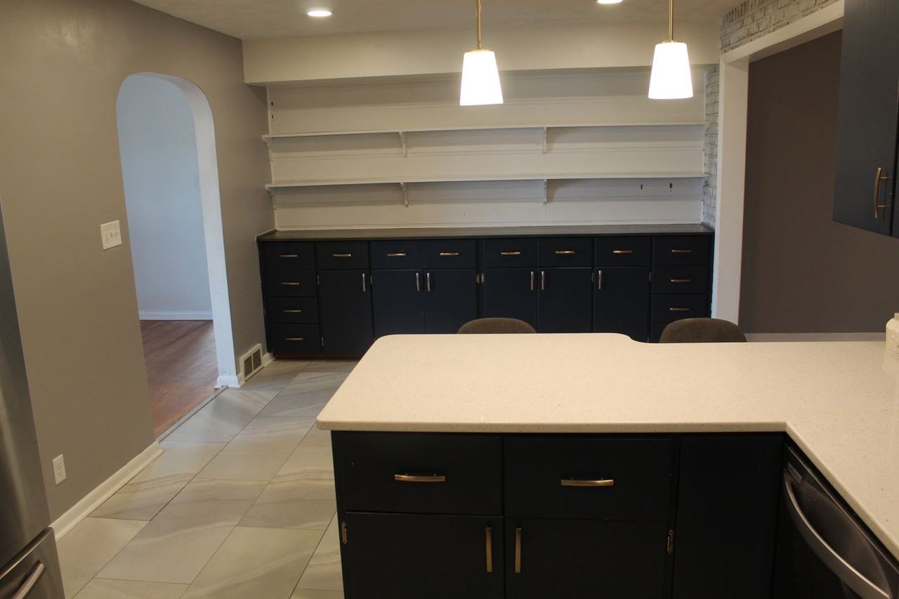 1478 S Avon Ave - Photo 5 of 17