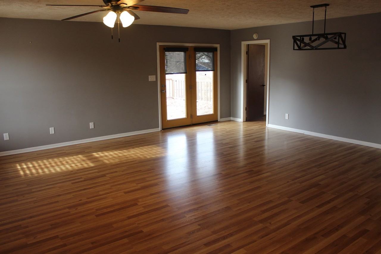 1478 S Avon Ave - Photo 6 of 17