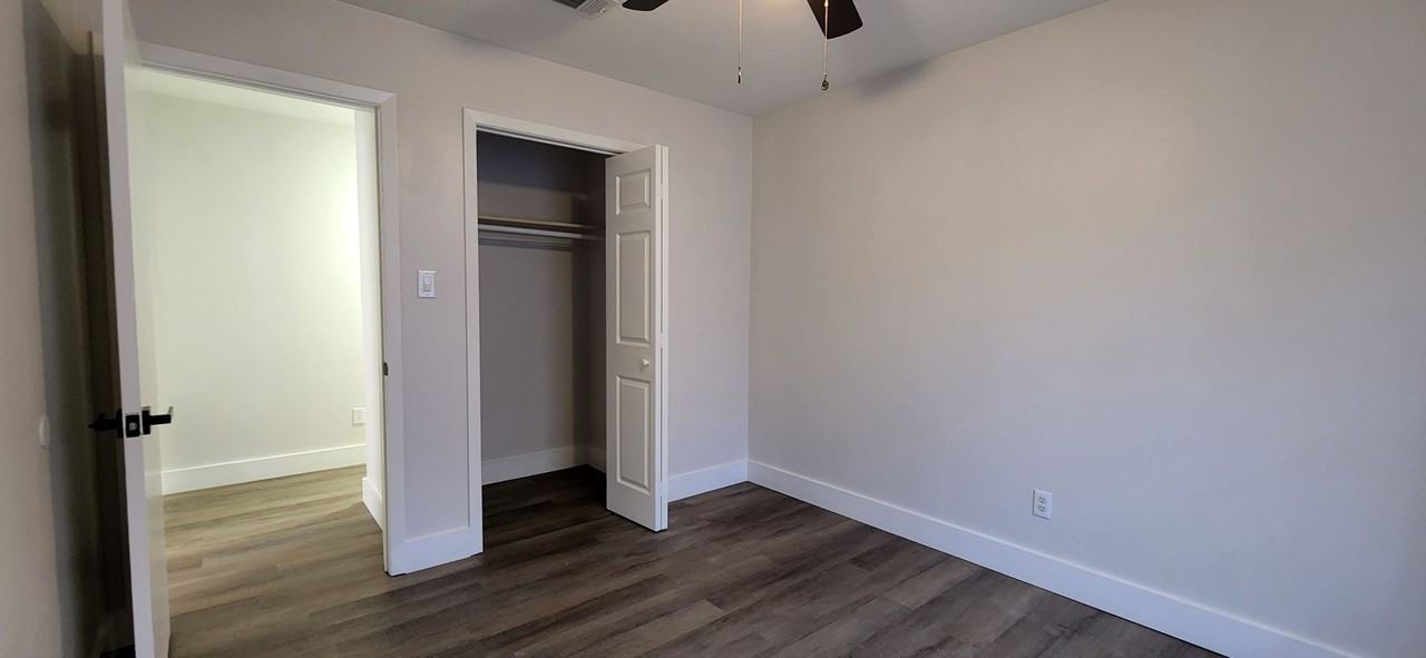 209 Warren Dr - Photo 5 of 32