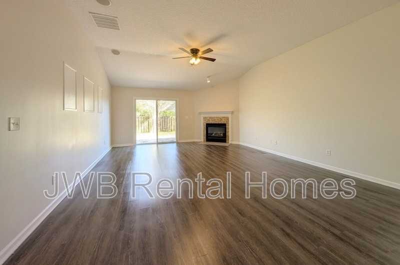 116 Prince Phillip Dr - Photo 5 of 21