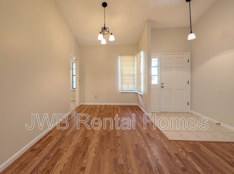 3257 Hampstead Dr - Photo 6 of 18