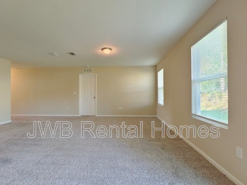 4458 Twin Hills Way - Photo 5 of 8