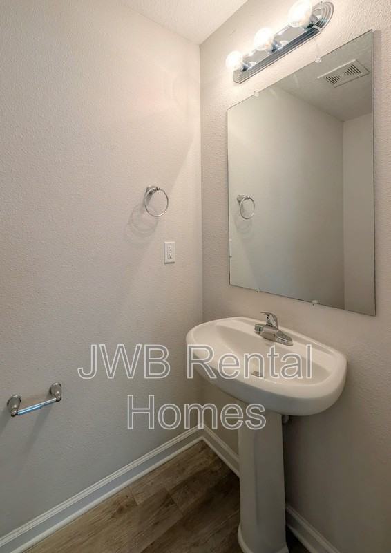 6801 Lake Mist Ln - Photo 7 of 17