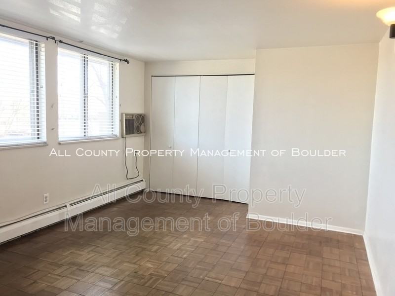 745 Thomas Dr #14 - Photo 3 of 16