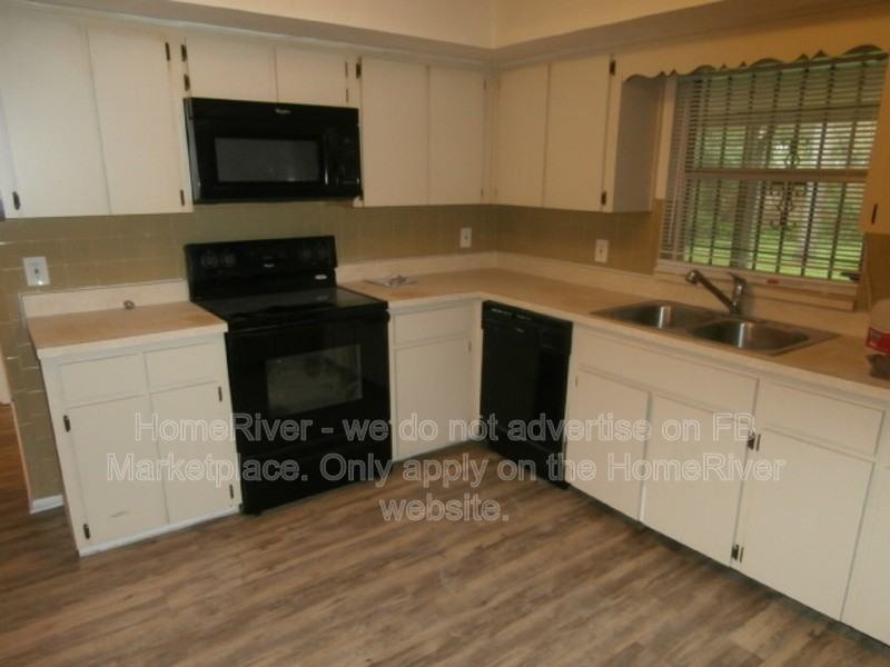 4720 Montauk St - Photo 3 of 9