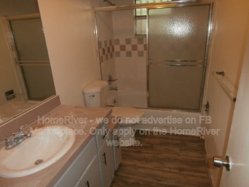 4720 Montauk St - Photo 4 of 9