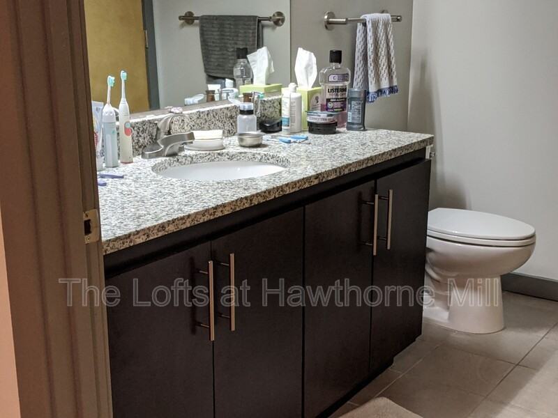 1101 Hawthorne Ln #284 - Photo 3 of 6