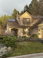 featured image of 1039B Chilcotin Cres