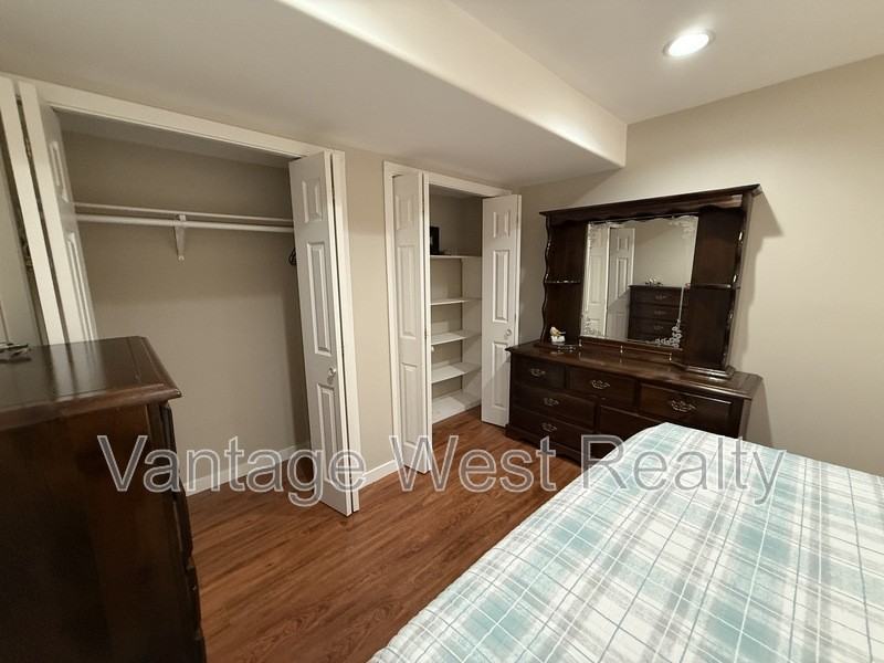 1039B Chilcotin Cres - Photo 4 of 19